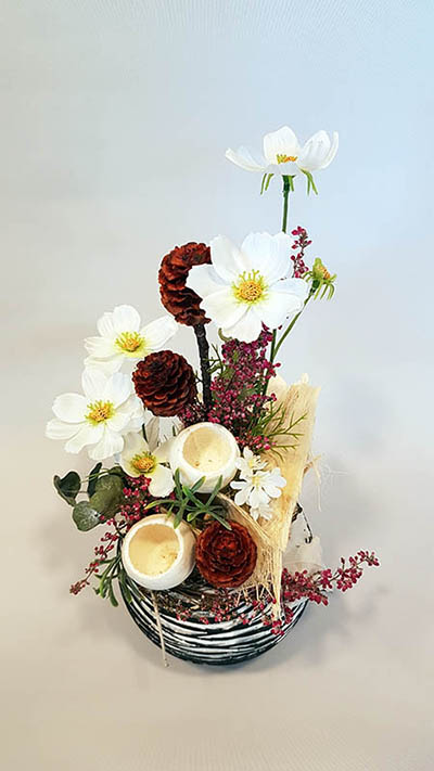 Květinoá dekorace na stůl - Květiny Buš